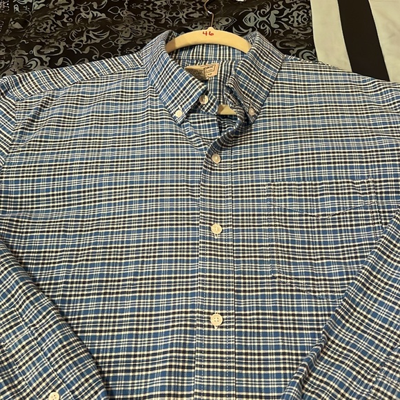 L.L. Bean Men's Blue and White Plaid Shirt, very nice. Size large - Picture 3 of 8